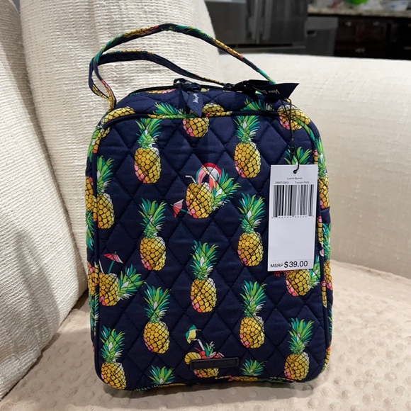 Vera Bradley Handbags - Vera Bradley Lunch Bunch